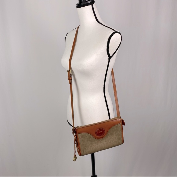 Dooney & Bourke Handbags - Vintage Dooney and Bourke Tan Crossbody